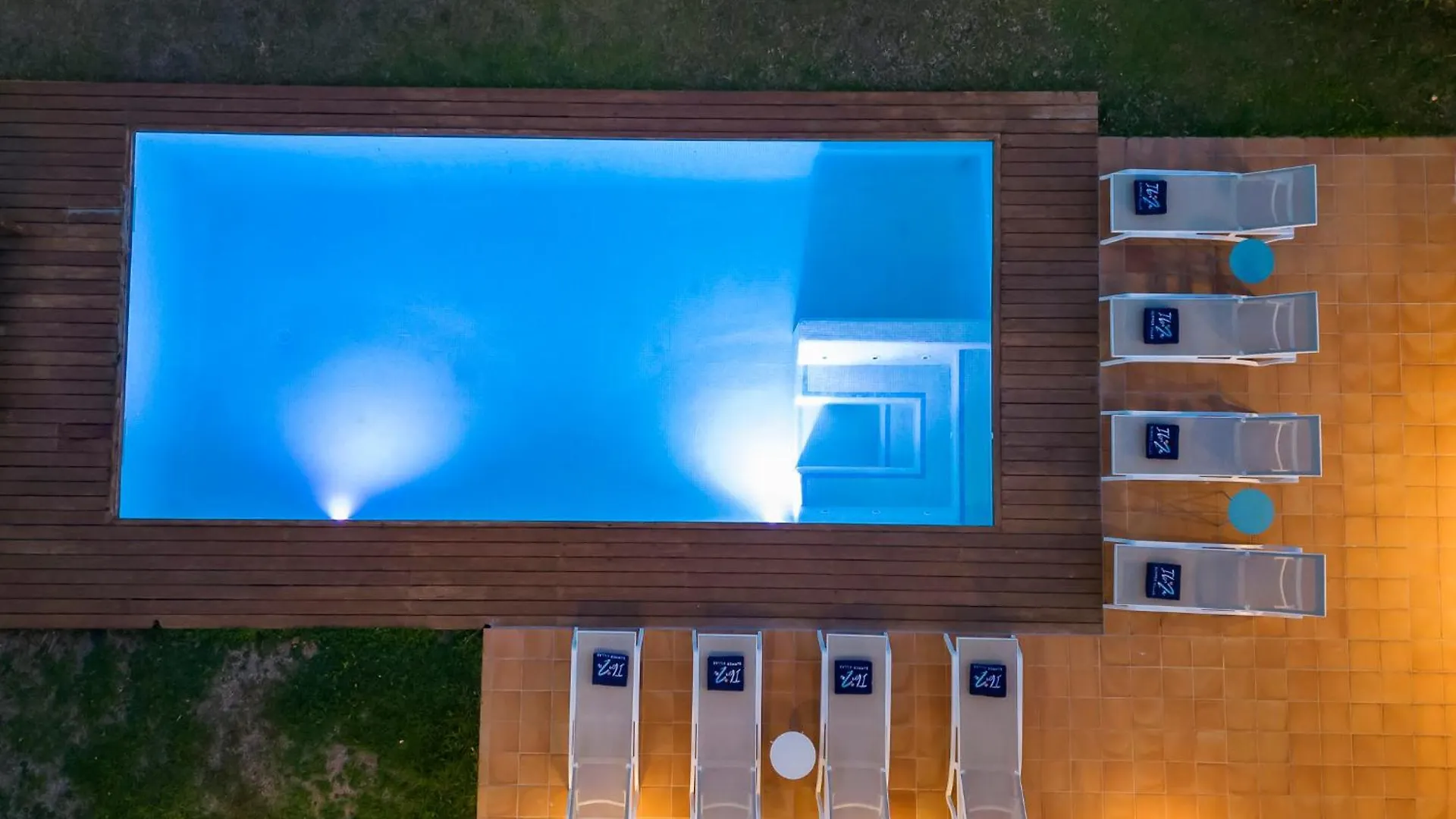 Villa In Ibiza Town Sleeps 10 To 12 Guests ספרד