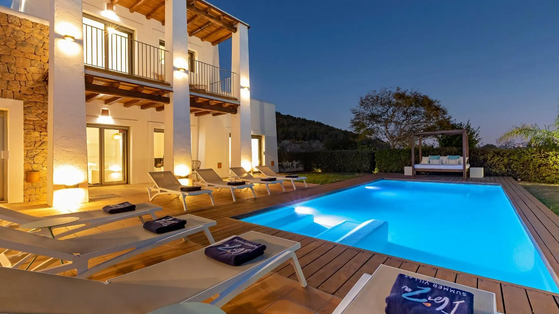 Villa In Ibiza Town Sleeps 10 To 12 Guests 0*,