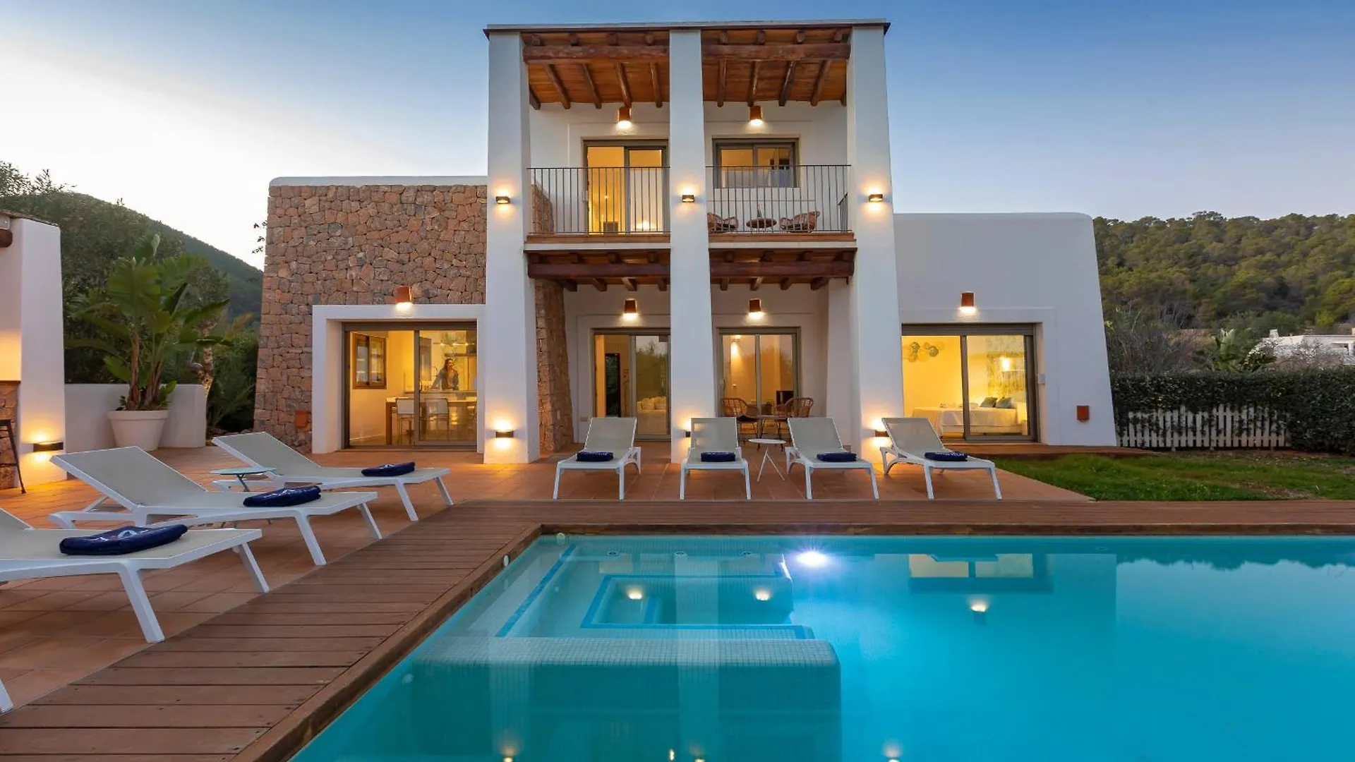 Villa In Ibiza Town Sleeps 10 To 12 Guests İspanya